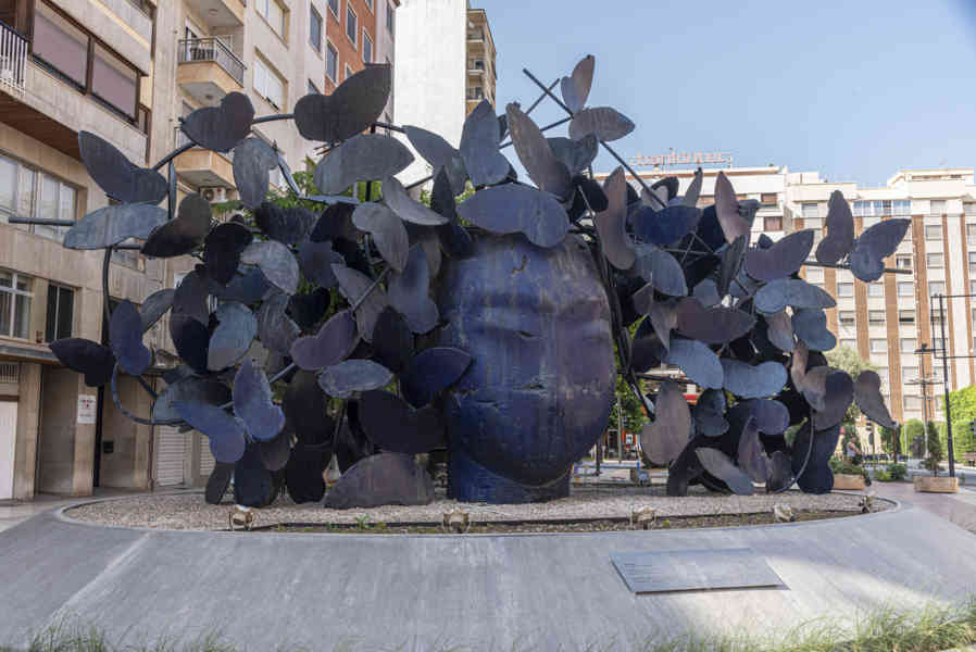 Castelló de la Plana 14 - escultura Mariposas